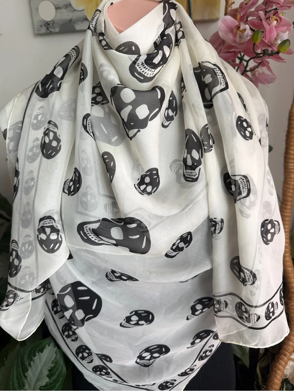 Alexander McQueen Skull Print Sheer Scarf - White and Black -